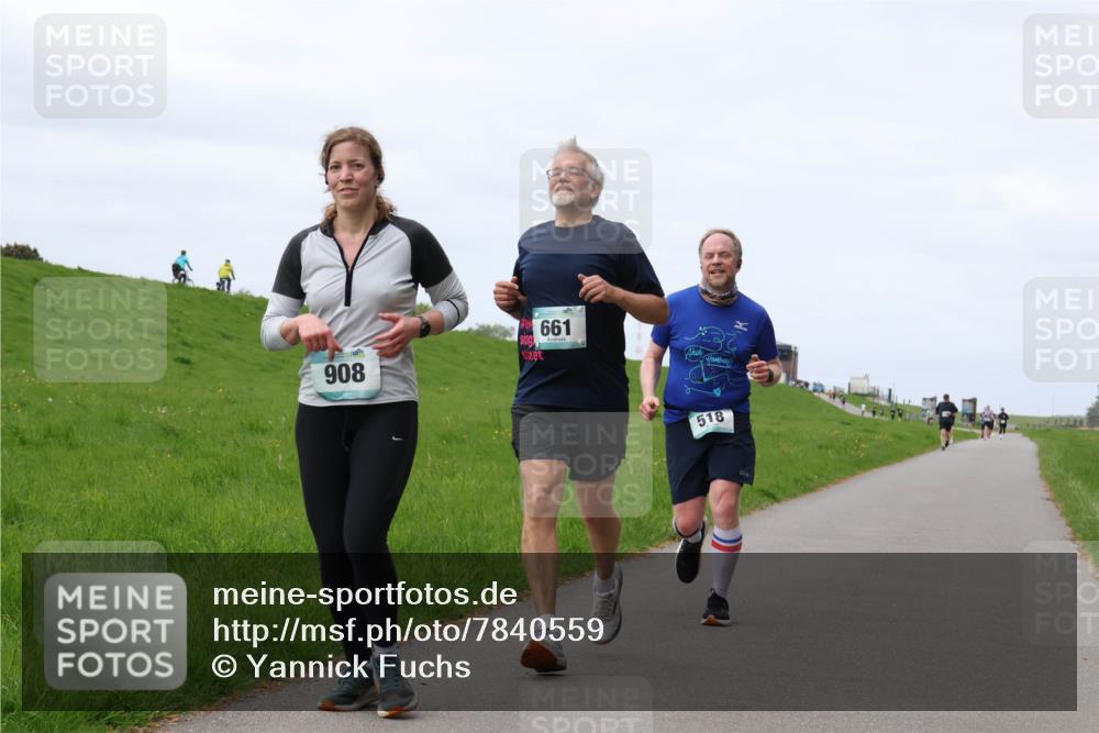 04.05.2025 - 8. Wedeler Halbmarathon Yannick Fuchs http://msf.ph/oto/7840559 04.05.2025 11:47:52 Laufen 661, 908, 518 meine-sportfotos.de