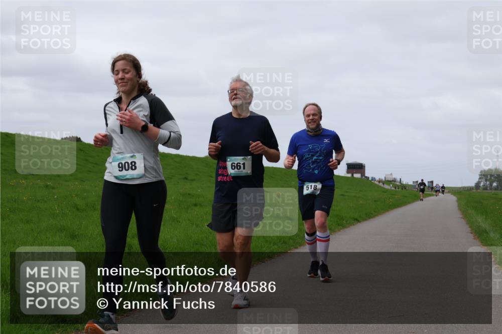 04.05.2025 - 8. Wedeler Halbmarathon Yannick Fuchs http://msf.ph/oto/7840586 04.05.2025 11:47:53 Laufen 908, 661, 518 meine-sportfotos.de