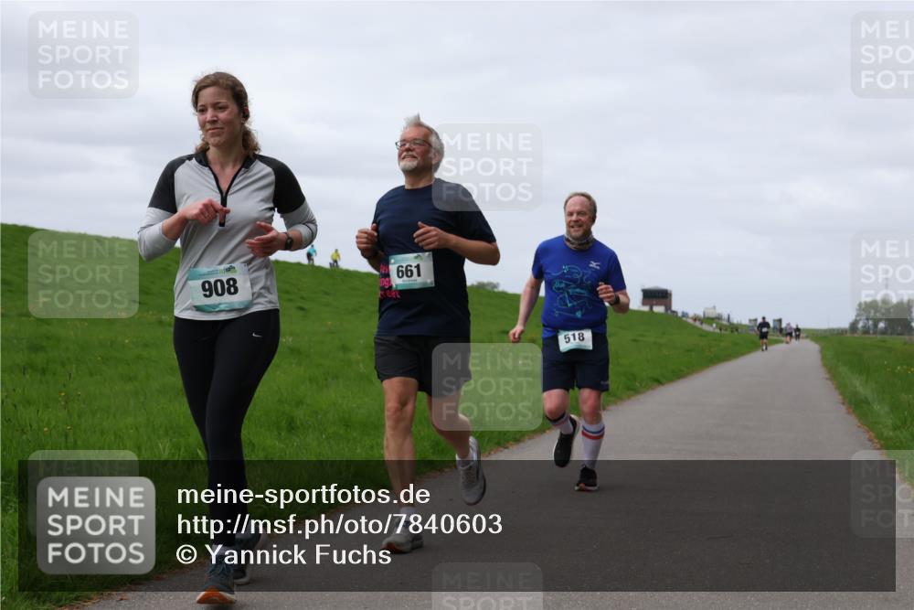 04.05.2025 - 8. Wedeler Halbmarathon Yannick Fuchs http://msf.ph/oto/7840603 04.05.2025 11:47:53 Laufen 908, 661, 518 meine-sportfotos.de