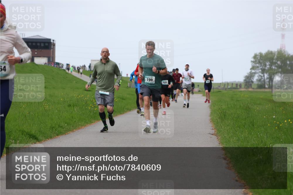 04.05.2025 - 8. Wedeler Halbmarathon Yannick Fuchs http://msf.ph/oto/7840609 04.05.2025 11:27:13 Laufen 64, 199, 920, 4 meine-sportfotos.de