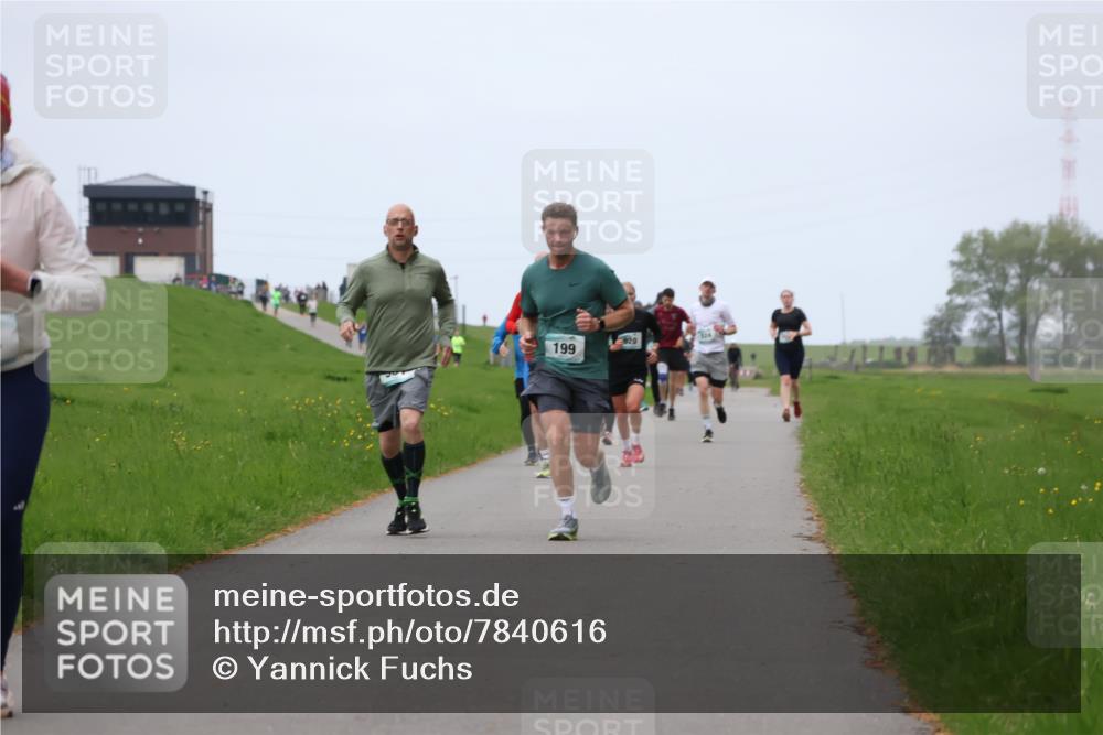 04.05.2025 - 8. Wedeler Halbmarathon Yannick Fuchs http://msf.ph/oto/7840616 04.05.2025 11:27:13 Laufen 199, 920 meine-sportfotos.de