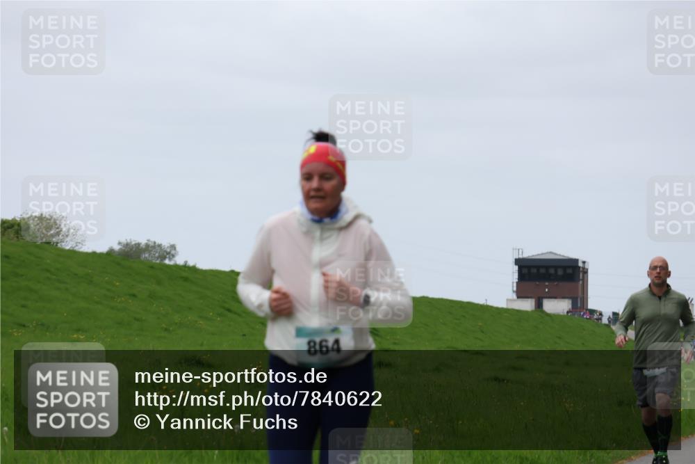 04.05.2025 - 8. Wedeler Halbmarathon Yannick Fuchs http://msf.ph/oto/7840622 04.05.2025 11:27:15 Laufen 864 meine-sportfotos.de