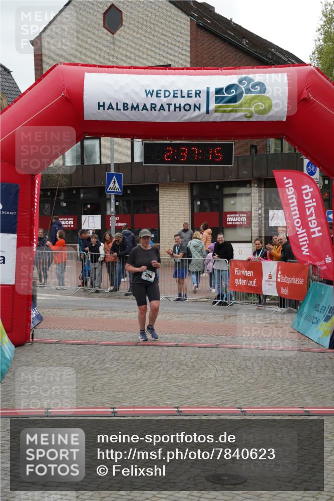 04.05.2025 - 8. Wedeler Halbmarathon Felixshl http://msf.ph/oto/7840623 04.05.2025 12:37:12 Ziel 206 meine-sportfotos.de