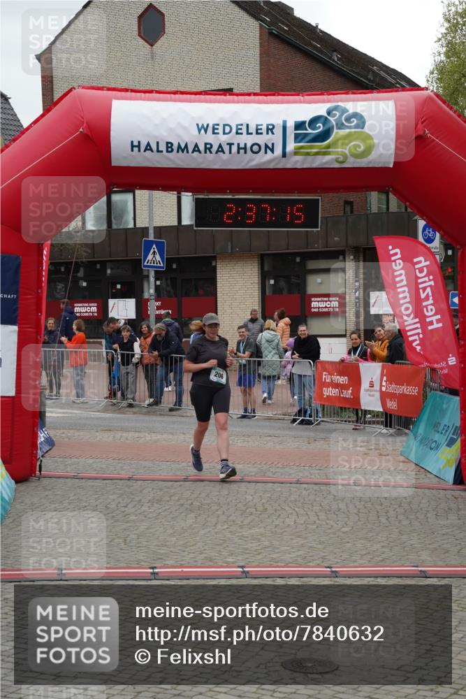 04.05.2025 - 8. Wedeler Halbmarathon Felixshl http://msf.ph/oto/7840632 04.05.2025 12:37:13 Ziel 206 meine-sportfotos.de