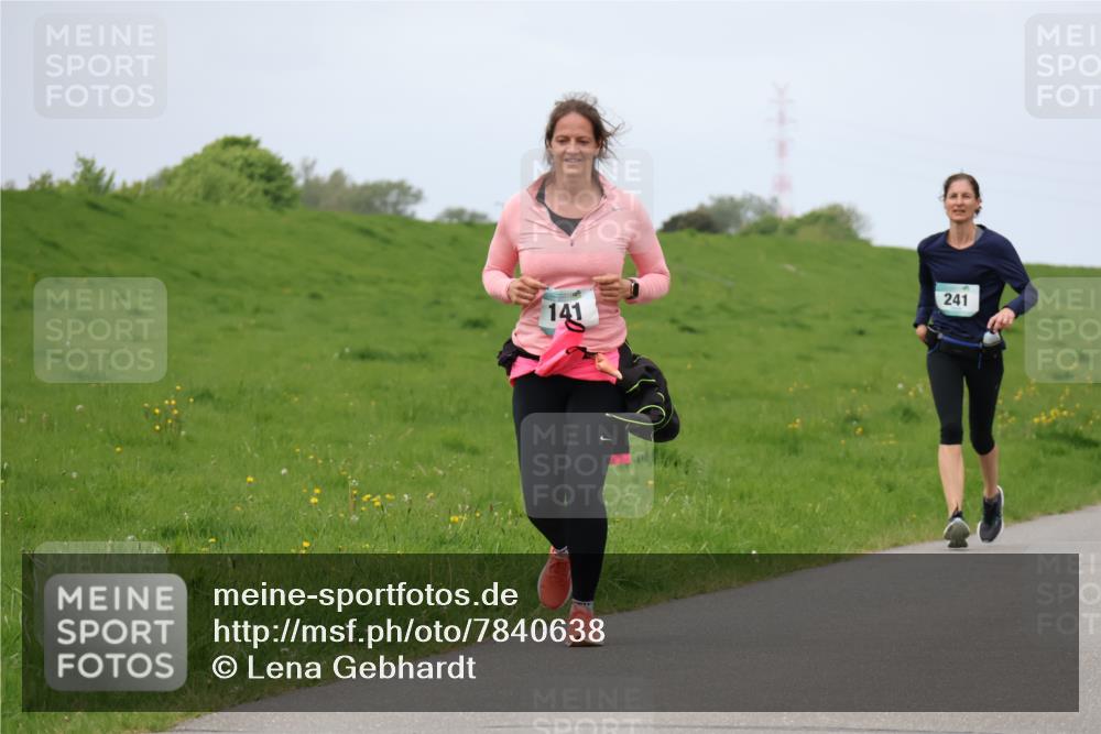 04.05.2025 - 8. Wedeler Halbmarathon Lena Gebhardt http://msf.ph/oto/7840638 04.05.2025 11:49:25 Laufen 141, 241 meine-sportfotos.de