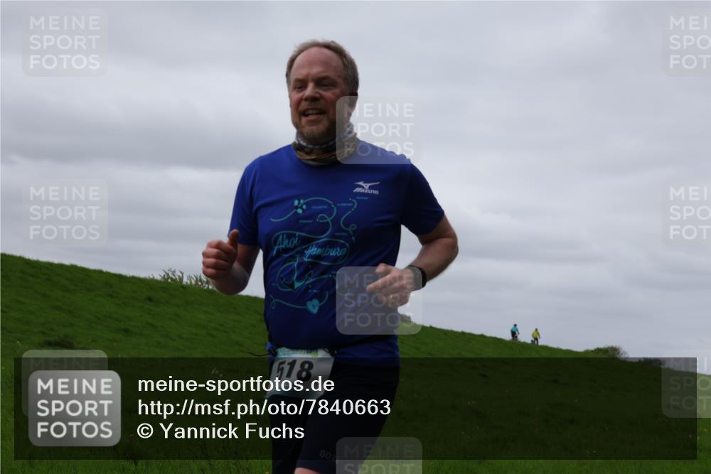 04.05.2025 - 8. Wedeler Halbmarathon Yannick Fuchs http://msf.ph/oto/7840663 04.05.2025 11:47:55 Laufen 518 meine-sportfotos.de