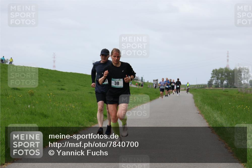 04.05.2025 - 8. Wedeler Halbmarathon Yannick Fuchs http://msf.ph/oto/7840700 04.05.2025 11:48:13 Laufen 38 meine-sportfotos.de