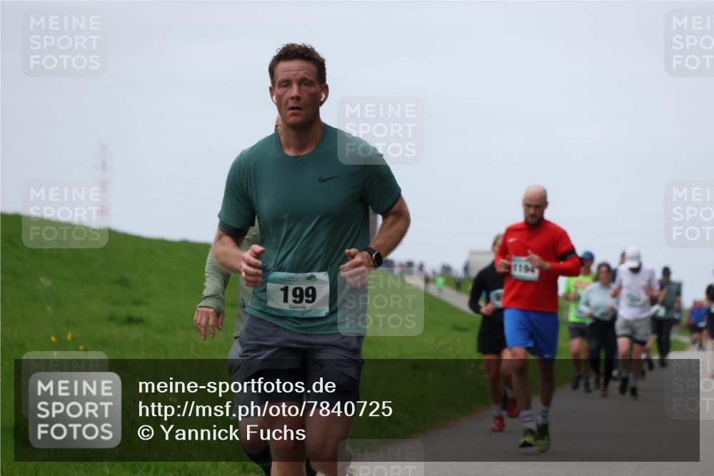 04.05.2025 - 8. Wedeler Halbmarathon Yannick Fuchs http://msf.ph/oto/7840725 04.05.2025 11:27:19 Laufen 21, 199 meine-sportfotos.de
