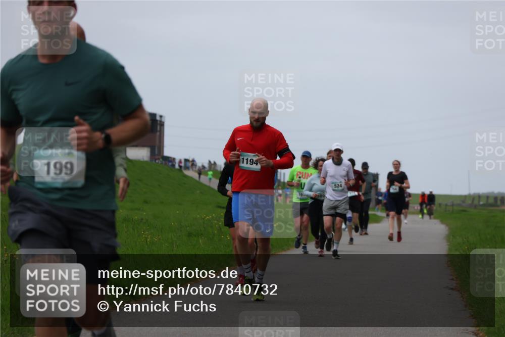 04.05.2025 - 8. Wedeler Halbmarathon Yannick Fuchs http://msf.ph/oto/7840732 04.05.2025 11:27:20 Laufen 1194, 199, 19, 389, 524, 374 meine-sportfotos.de