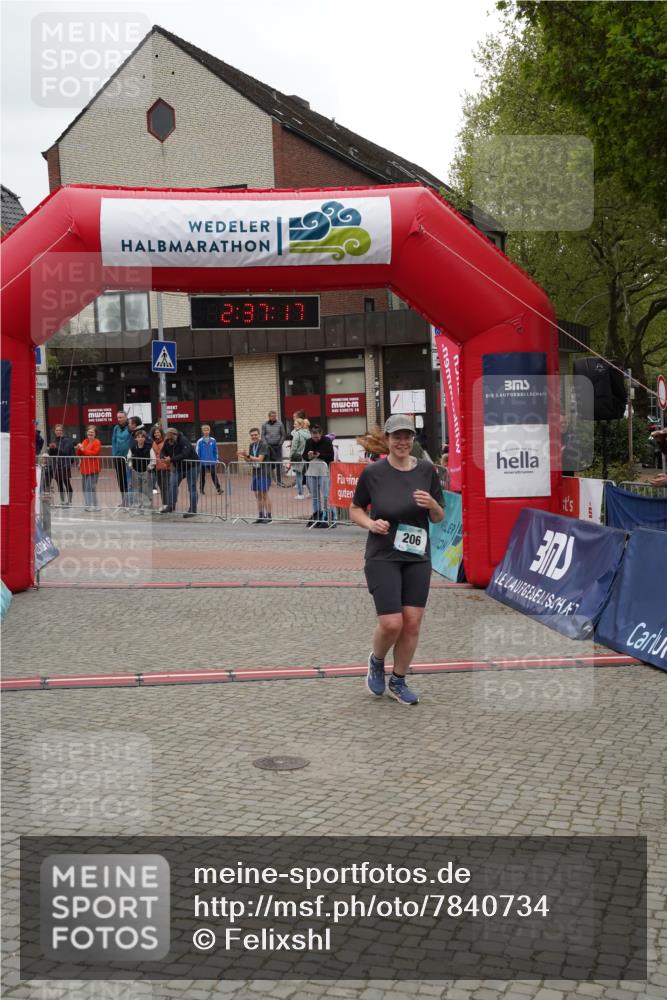04.05.2025 - 8. Wedeler Halbmarathon Felixshl http://msf.ph/oto/7840734 04.05.2025 12:37:15 Ziel 206 meine-sportfotos.de