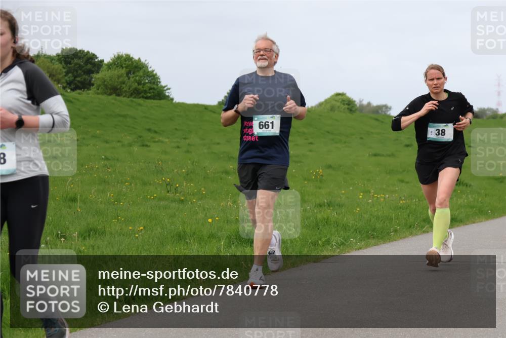 04.05.2025 - 8. Wedeler Halbmarathon Lena Gebhardt http://msf.ph/oto/7840778 04.05.2025 11:50:15 Laufen 661, 38 meine-sportfotos.de