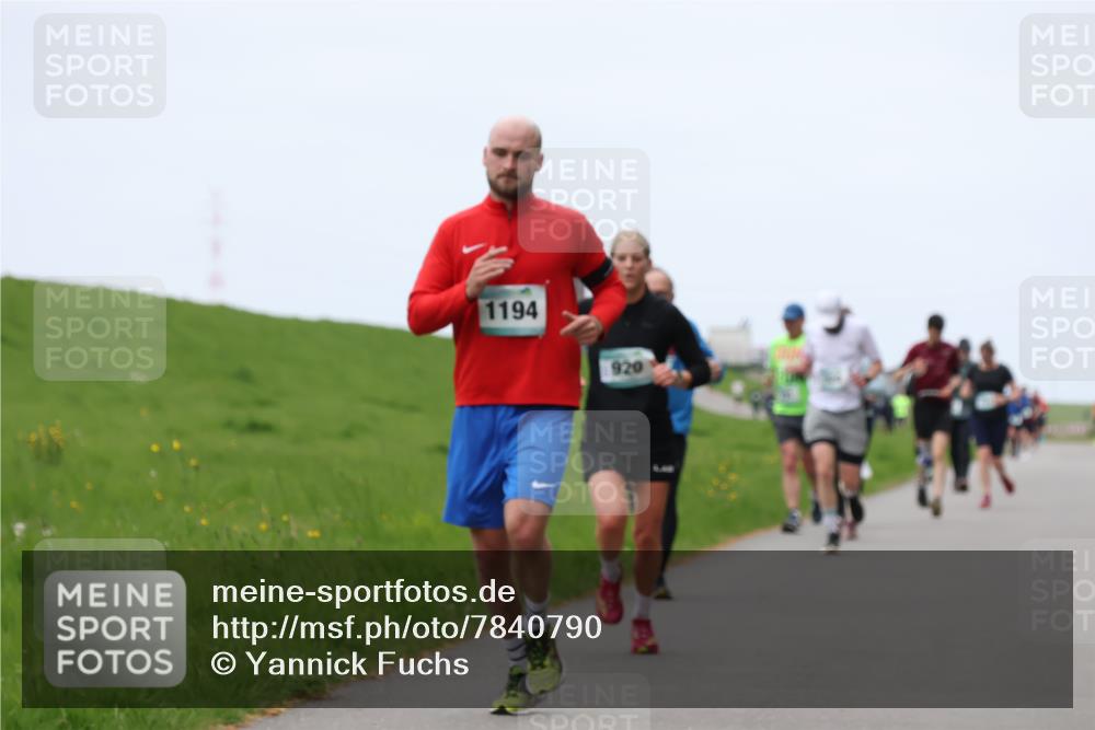 04.05.2025 - 8. Wedeler Halbmarathon Yannick Fuchs http://msf.ph/oto/7840790 04.05.2025 11:27:23 Laufen 1194 meine-sportfotos.de