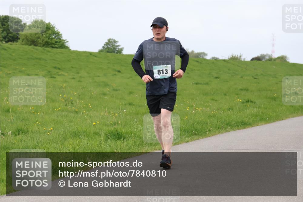04.05.2025 - 8. Wedeler Halbmarathon Lena Gebhardt http://msf.ph/oto/7840810 04.05.2025 11:50:28 Laufen 813, 23 meine-sportfotos.de