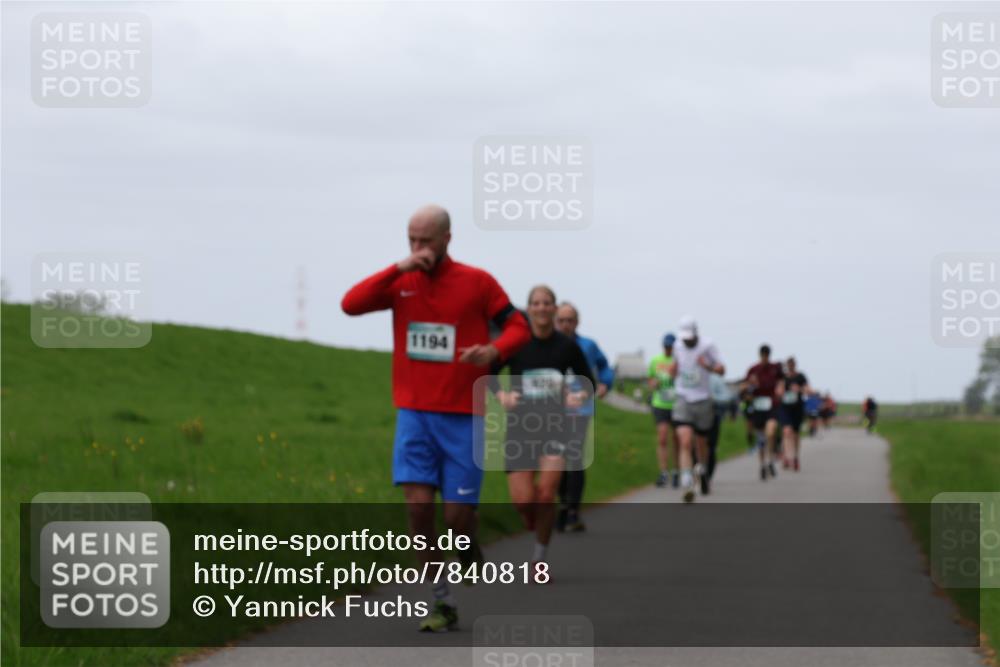 04.05.2025 - 8. Wedeler Halbmarathon Yannick Fuchs http://msf.ph/oto/7840818 04.05.2025 11:27:23 Laufen 1194 meine-sportfotos.de