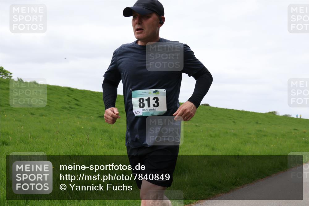04.05.2025 - 8. Wedeler Halbmarathon Yannick Fuchs http://msf.ph/oto/7840849 04.05.2025 11:48:18 Laufen 23, 813 meine-sportfotos.de