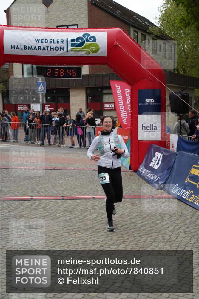 04.05.2025 - 8. Wedeler Halbmarathon Felixshl http://msf.ph/oto/7840851 04.05.2025 12:38:42 Ziel 525 meine-sportfotos.de