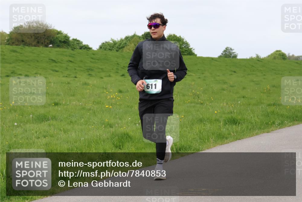 04.05.2025 - 8. Wedeler Halbmarathon Lena Gebhardt http://msf.ph/oto/7840853 04.05.2025 11:50:58 Laufen 611 meine-sportfotos.de