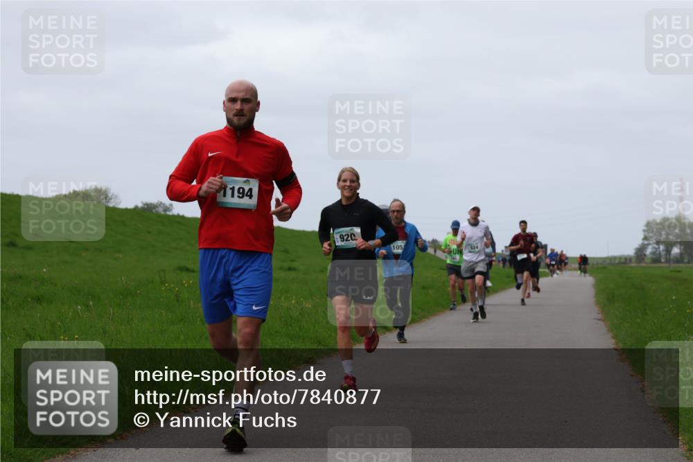 04.05.2025 - 8. Wedeler Halbmarathon Yannick Fuchs http://msf.ph/oto/7840877 04.05.2025 11:27:25 Laufen 1194, 920, 105, 524 meine-sportfotos.de