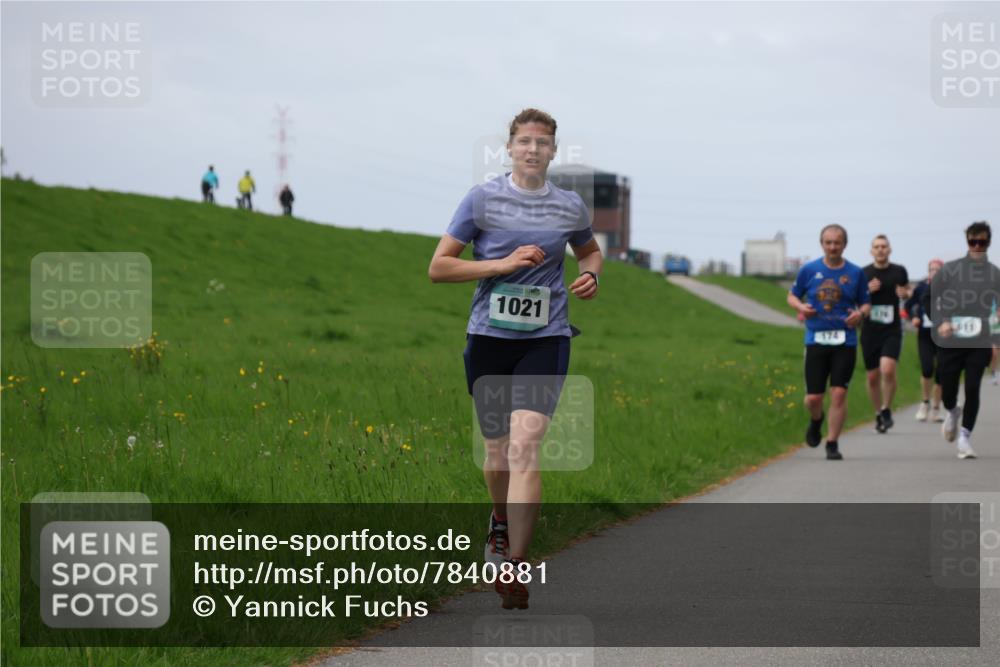 04.05.2025 - 8. Wedeler Halbmarathon Yannick Fuchs http://msf.ph/oto/7840881 04.05.2025 11:48:29 Laufen 1021, 611 meine-sportfotos.de