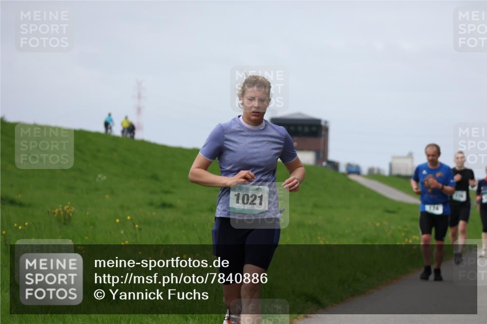04.05.2025 - 8. Wedeler Halbmarathon Yannick Fuchs http://msf.ph/oto/7840886 04.05.2025 11:48:30 Laufen 1021, 1174 meine-sportfotos.de
