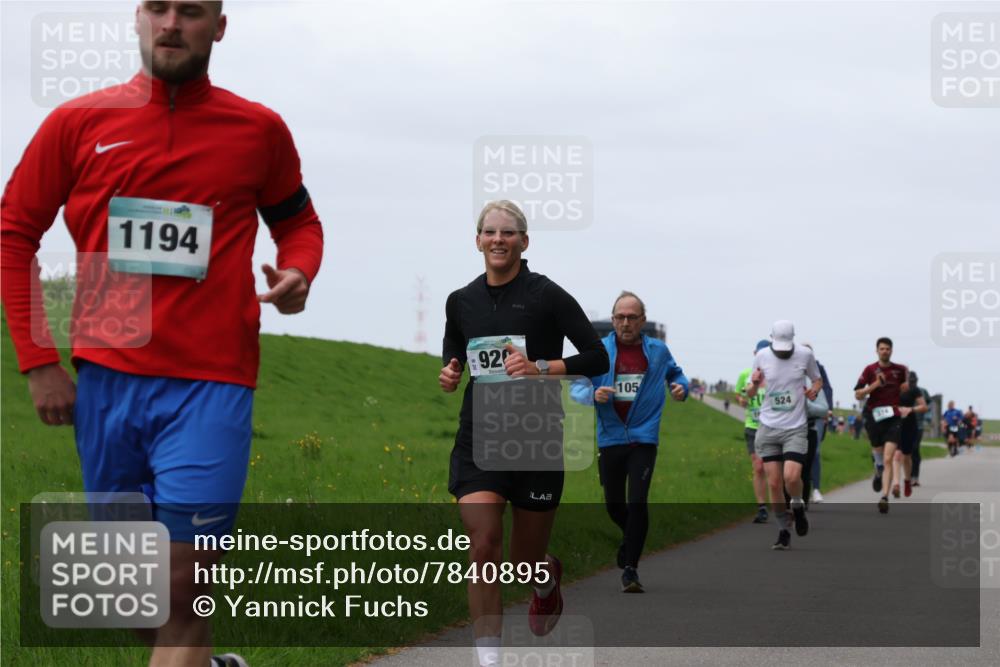 04.05.2025 - 8. Wedeler Halbmarathon Yannick Fuchs http://msf.ph/oto/7840895 04.05.2025 11:27:26 Laufen 1194, 920, 105, 524, 374 meine-sportfotos.de