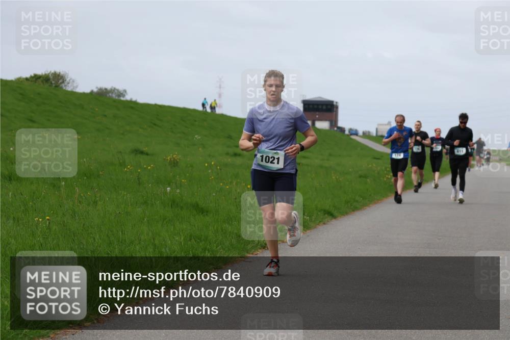 04.05.2025 - 8. Wedeler Halbmarathon Yannick Fuchs http://msf.ph/oto/7840909 04.05.2025 11:48:31 Laufen 1021 meine-sportfotos.de