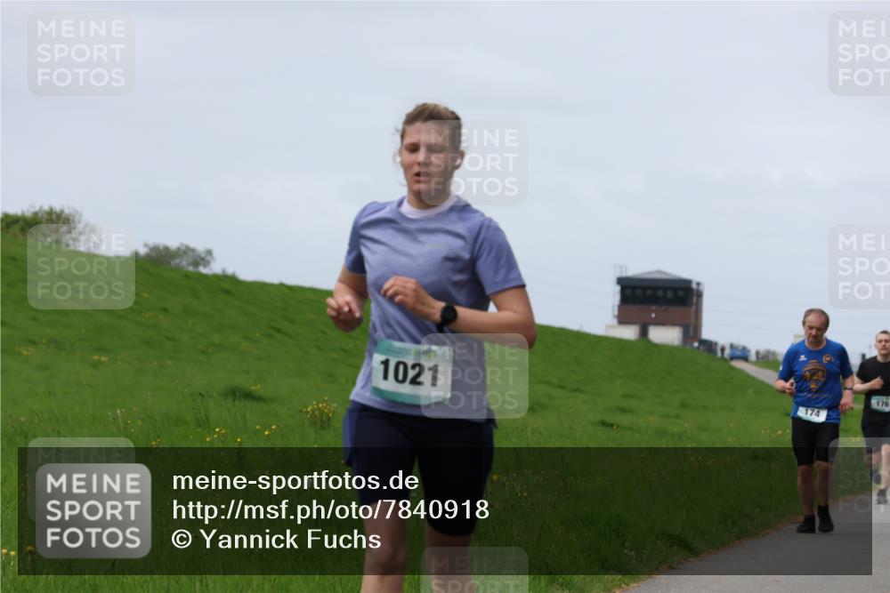 04.05.2025 - 8. Wedeler Halbmarathon Yannick Fuchs http://msf.ph/oto/7840918 04.05.2025 11:48:32 Laufen 1021, 174, 176 meine-sportfotos.de