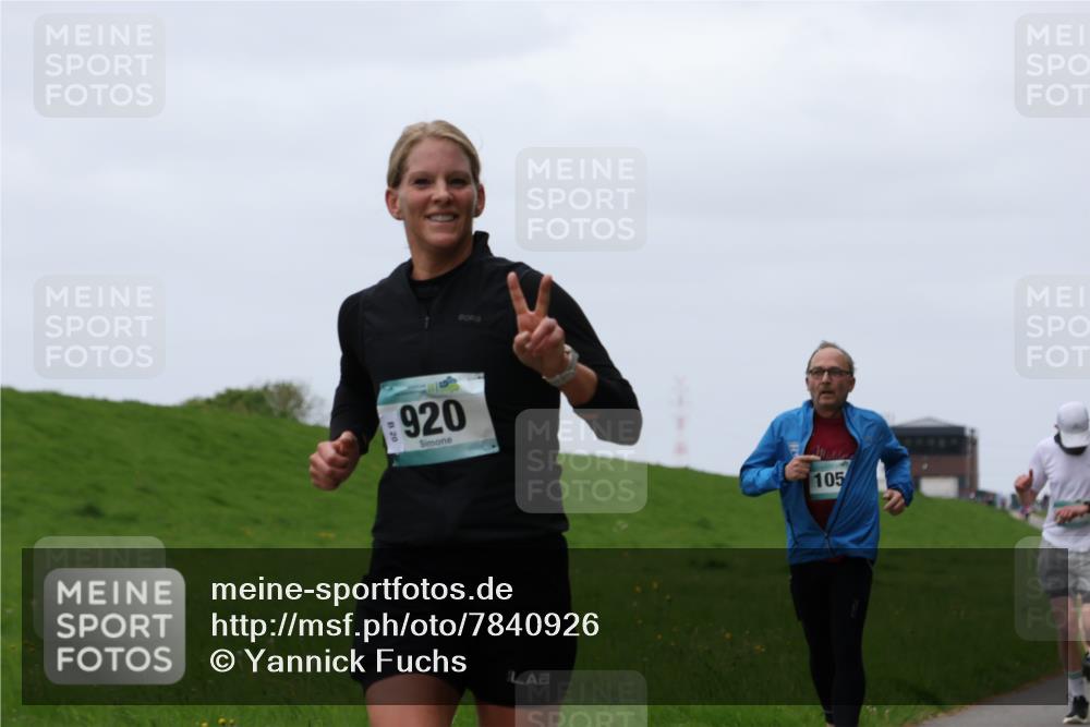 04.05.2025 - 8. Wedeler Halbmarathon Yannick Fuchs http://msf.ph/oto/7840926 04.05.2025 11:27:27 Laufen 920, 105 meine-sportfotos.de