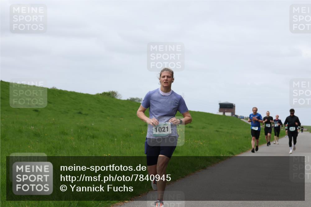 04.05.2025 - 8. Wedeler Halbmarathon Yannick Fuchs http://msf.ph/oto/7840945 04.05.2025 11:48:32 Laufen 1021 meine-sportfotos.de