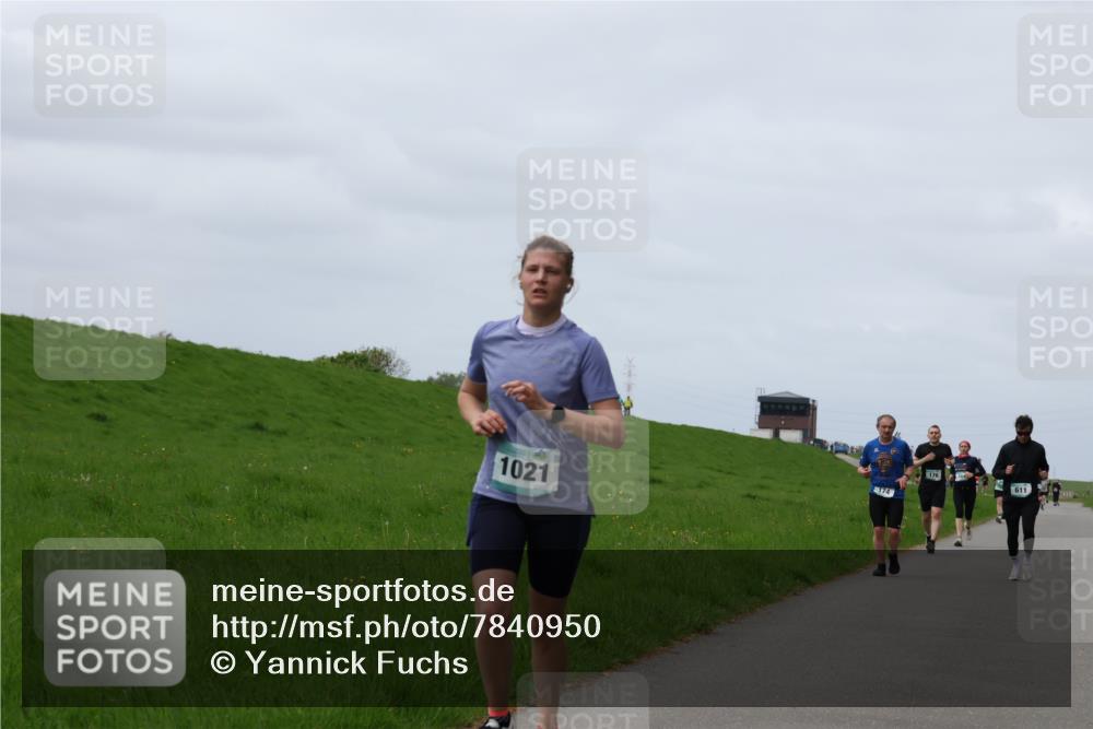 04.05.2025 - 8. Wedeler Halbmarathon Yannick Fuchs http://msf.ph/oto/7840950 04.05.2025 11:48:33 Laufen 1021, 174, 176, 611 meine-sportfotos.de