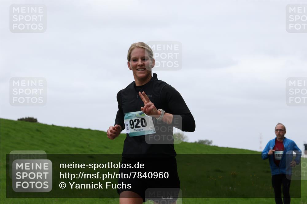 04.05.2025 - 8. Wedeler Halbmarathon Yannick Fuchs http://msf.ph/oto/7840960 04.05.2025 11:27:28 Laufen 920, 105 meine-sportfotos.de