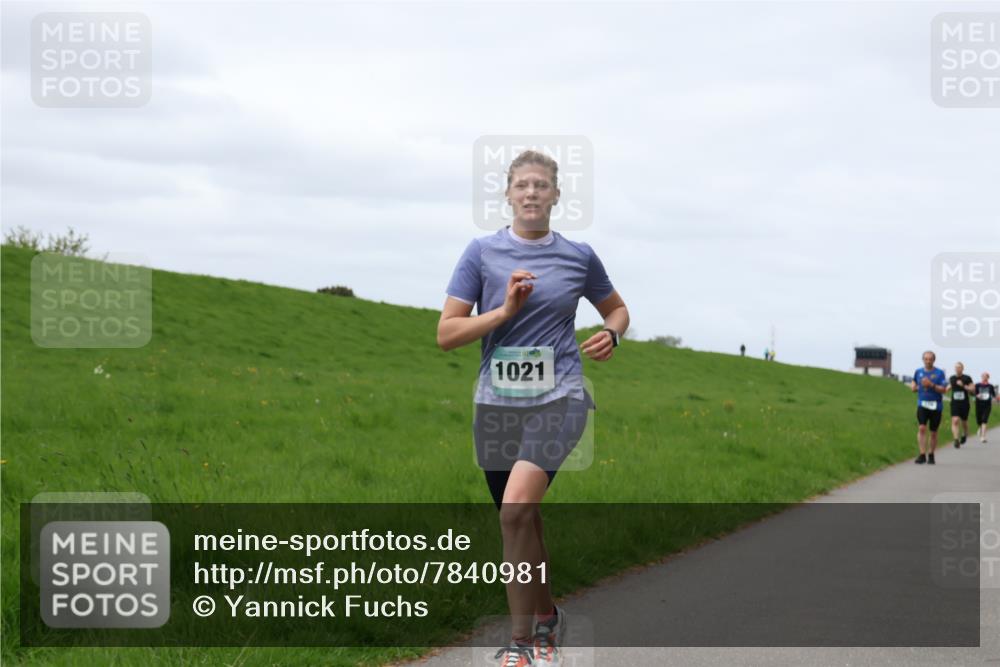 04.05.2025 - 8. Wedeler Halbmarathon Yannick Fuchs http://msf.ph/oto/7840981 04.05.2025 11:48:34 Laufen 1021 meine-sportfotos.de