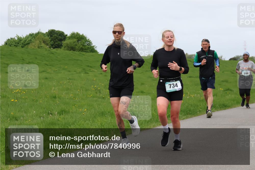 04.05.2025 - 8. Wedeler Halbmarathon Lena Gebhardt http://msf.ph/oto/7840996 04.05.2025 11:52:14 Laufen 734, 146 meine-sportfotos.de