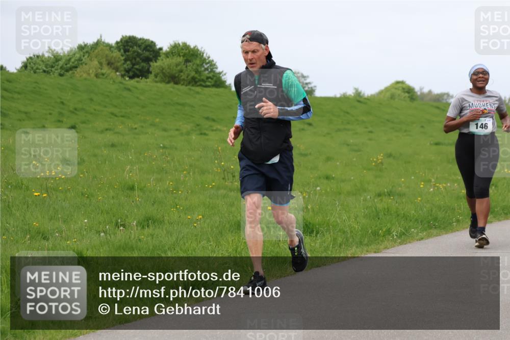 04.05.2025 - 8. Wedeler Halbmarathon Lena Gebhardt http://msf.ph/oto/7841006 04.05.2025 11:52:17 Laufen 146 meine-sportfotos.de