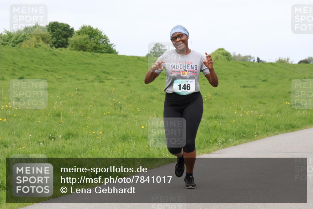 04.05.2025 - 8. Wedeler Halbmarathon Lena Gebhardt http://msf.ph/oto/7841017 04.05.2025 11:52:19 Laufen 146, 8, 90 meine-sportfotos.de
