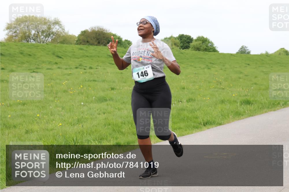 04.05.2025 - 8. Wedeler Halbmarathon Lena Gebhardt http://msf.ph/oto/7841019 04.05.2025 11:52:21 Laufen 146, 90 meine-sportfotos.de