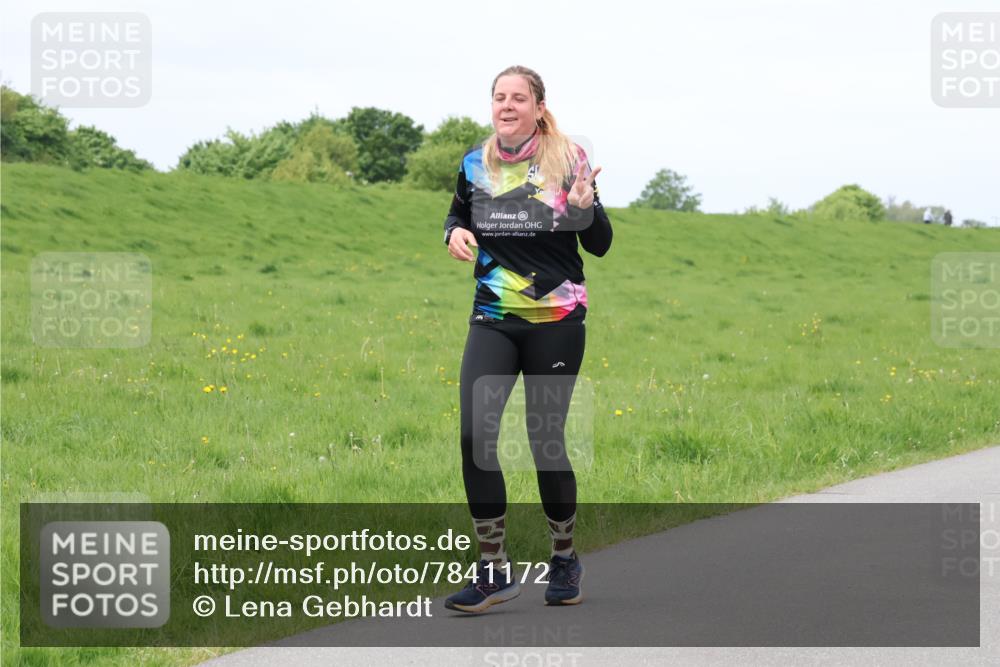 04.05.2025 - 8. Wedeler Halbmarathon Lena Gebhardt http://msf.ph/oto/7841172 04.05.2025 11:53:53 Laufen  meine-sportfotos.de