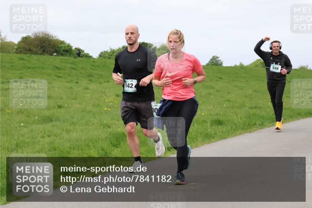 04.05.2025 - 8. Wedeler Halbmarathon Lena Gebhardt http://msf.ph/oto/7841182 04.05.2025 11:54:02 Laufen 142, 00, 548 meine-sportfotos.de