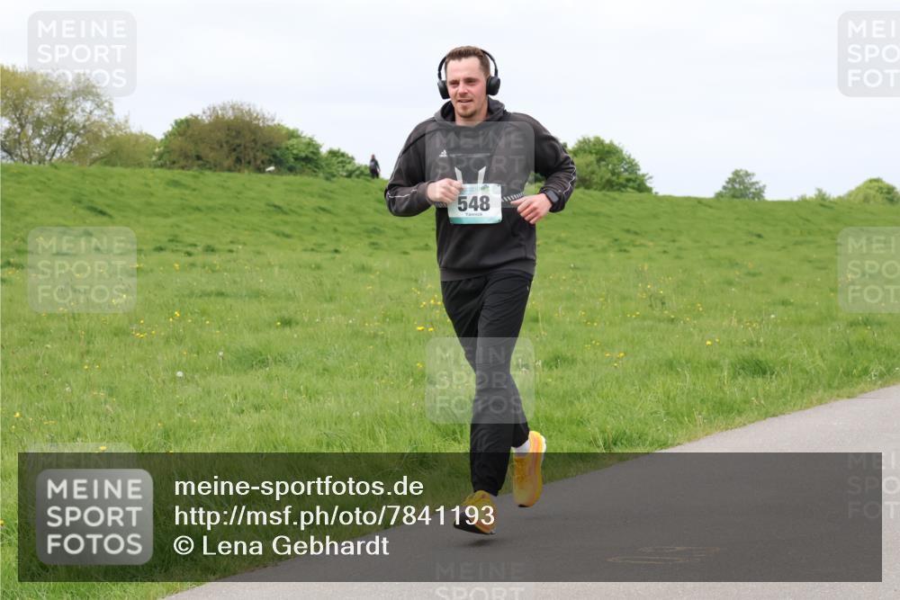04.05.2025 - 8. Wedeler Halbmarathon Lena Gebhardt http://msf.ph/oto/7841193 04.05.2025 11:54:05 Laufen 548 meine-sportfotos.de