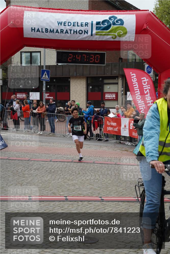 04.05.2025 - 8. Wedeler Halbmarathon Felixshl http://msf.ph/oto/7841223 04.05.2025 12:47:27 Ziel 623 meine-sportfotos.de