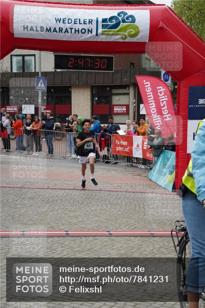04.05.2025 - 8. Wedeler Halbmarathon Felixshl http://msf.ph/oto/7841231 04.05.2025 12:47:28 Ziel 623 meine-sportfotos.de