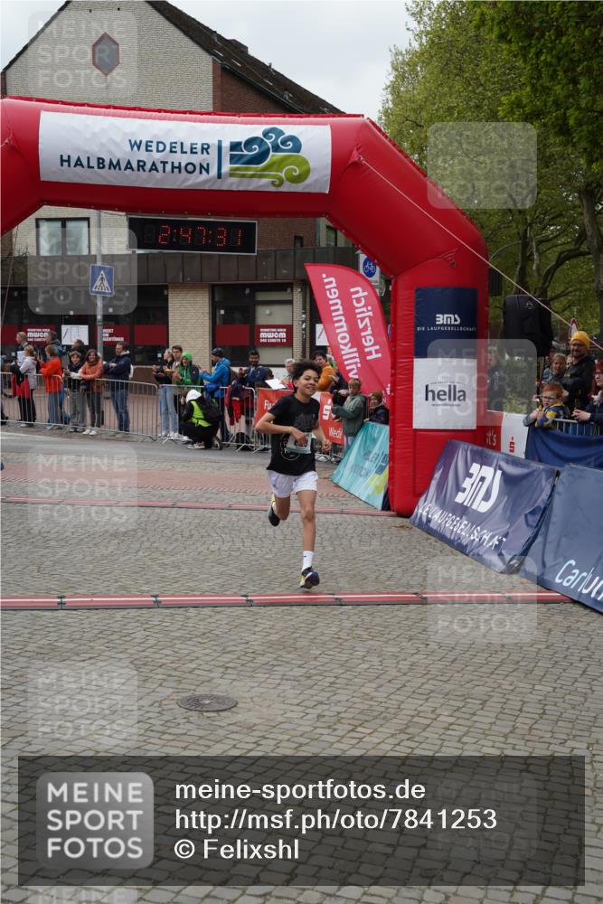04.05.2025 - 8. Wedeler Halbmarathon Felixshl http://msf.ph/oto/7841253 04.05.2025 12:47:28 Ziel 623 meine-sportfotos.de