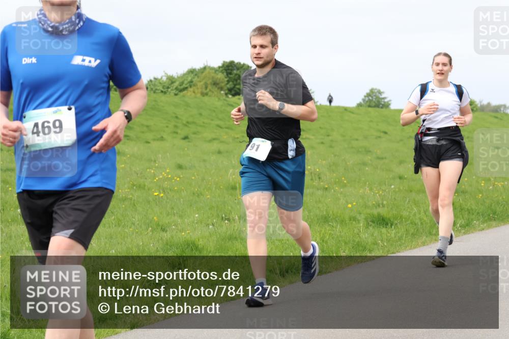 04.05.2025 - 8. Wedeler Halbmarathon Lena Gebhardt http://msf.ph/oto/7841279 04.05.2025 11:54:43 Laufen 469, 91 meine-sportfotos.de
