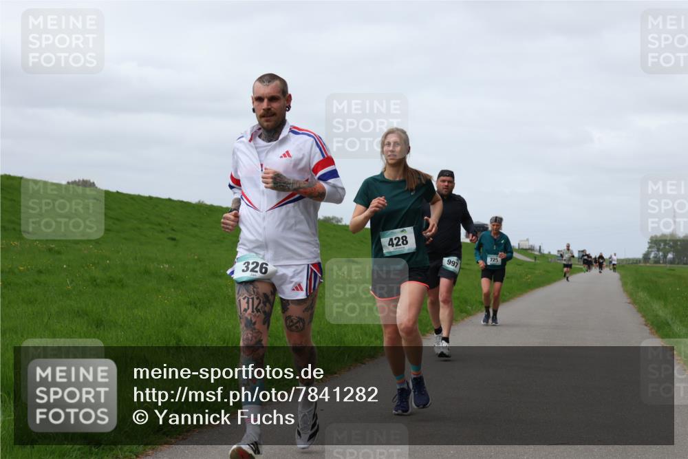 04.05.2025 - 8. Wedeler Halbmarathon Yannick Fuchs http://msf.ph/oto/7841282 04.05.2025 11:49:01 Laufen 326, 428, 997, 725, 1312 meine-sportfotos.de