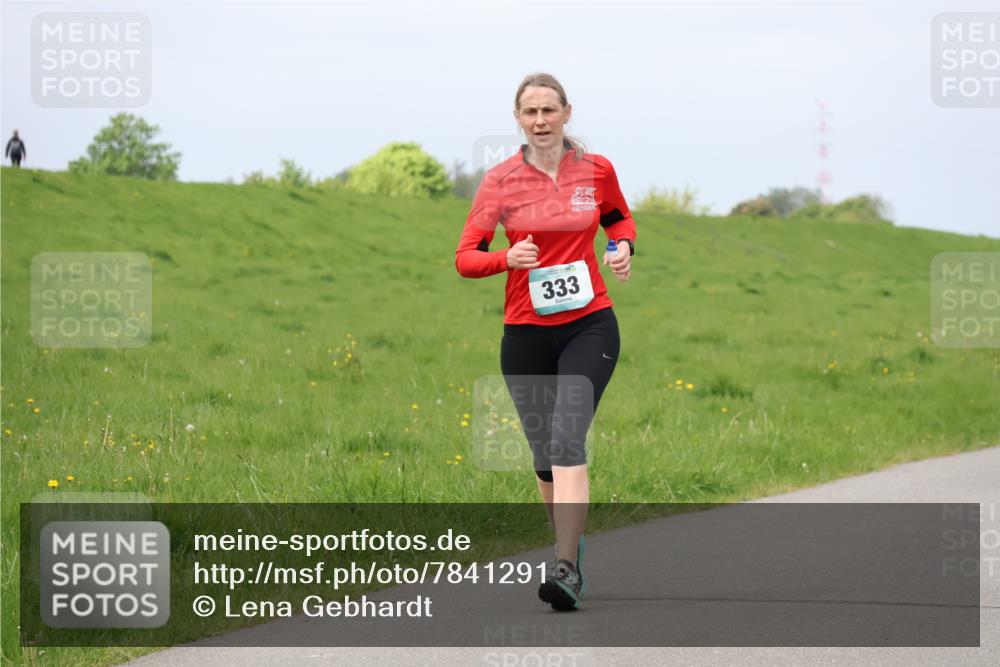04.05.2025 - 8. Wedeler Halbmarathon Lena Gebhardt http://msf.ph/oto/7841291 04.05.2025 11:54:47 Laufen 333 meine-sportfotos.de