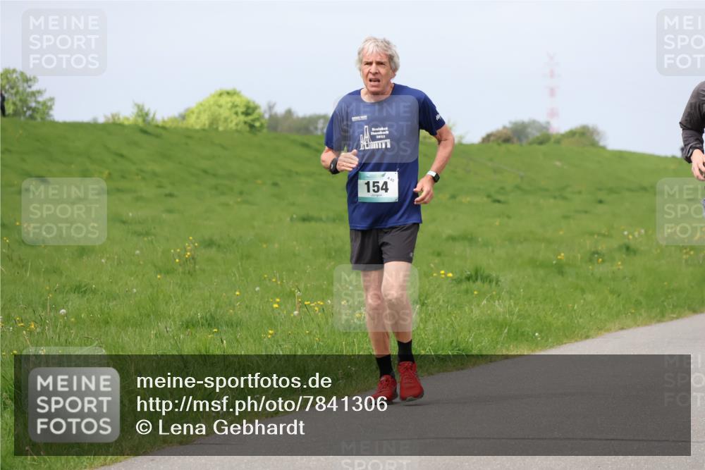 04.05.2025 - 8. Wedeler Halbmarathon Lena Gebhardt http://msf.ph/oto/7841306 04.05.2025 11:54:55 Laufen 1000, 2023, 154, 465 meine-sportfotos.de