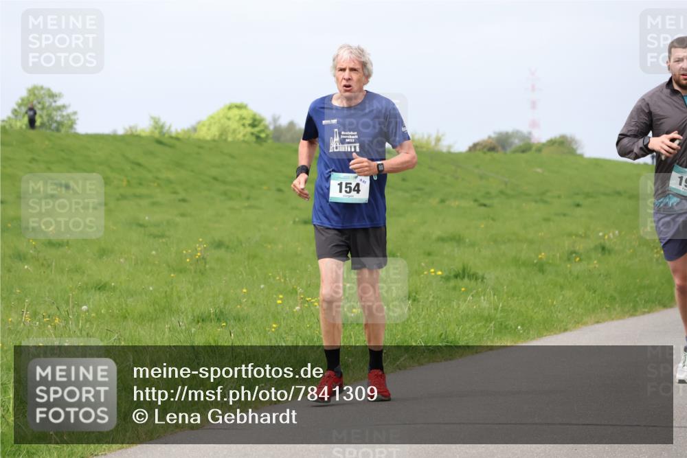 04.05.2025 - 8. Wedeler Halbmarathon Lena Gebhardt http://msf.ph/oto/7841309 04.05.2025 11:54:55 Laufen 1000, 2023, 154, 465, 19 meine-sportfotos.de