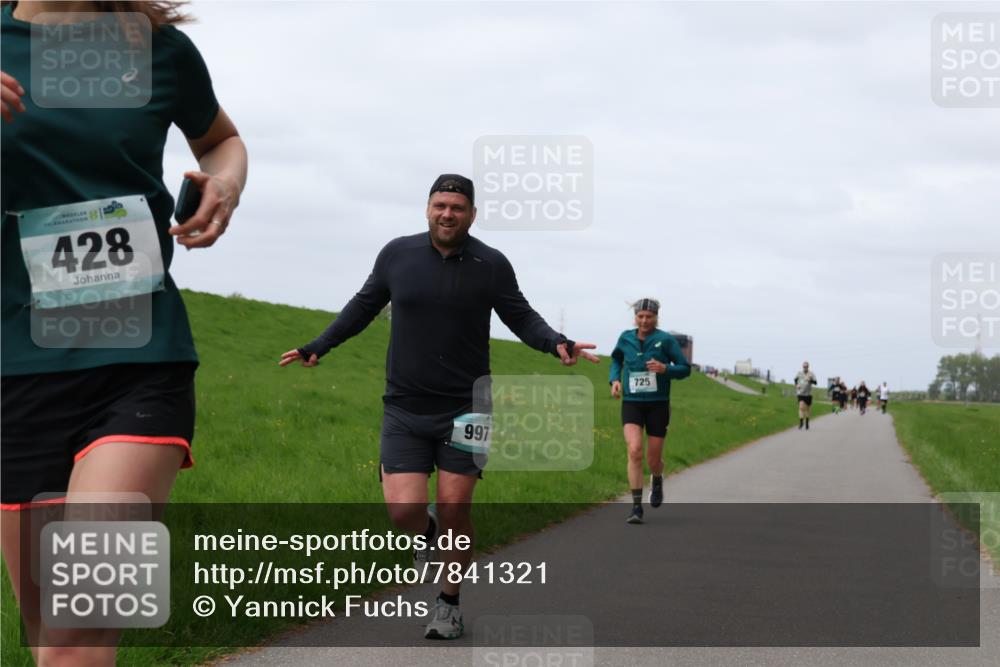 04.05.2025 - 8. Wedeler Halbmarathon Yannick Fuchs http://msf.ph/oto/7841321 04.05.2025 11:49:02 Laufen 428, 997, 725 meine-sportfotos.de
