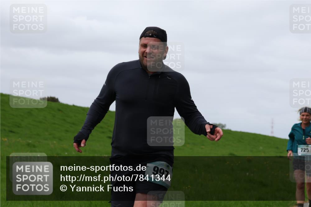 04.05.2025 - 8. Wedeler Halbmarathon Yannick Fuchs http://msf.ph/oto/7841344 04.05.2025 11:49:03 Laufen 997, 725 meine-sportfotos.de