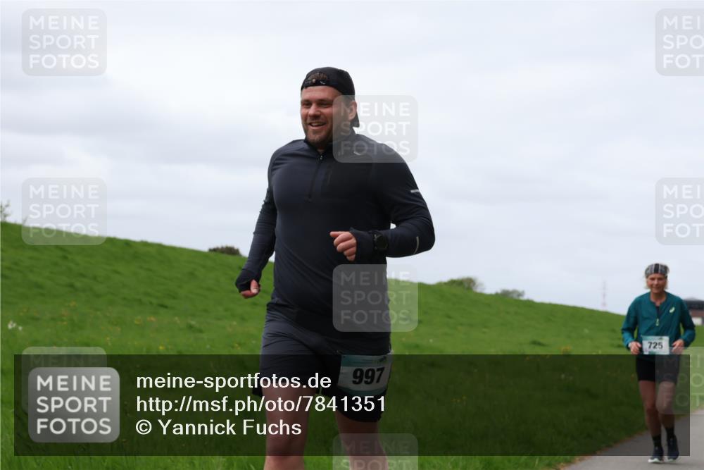 04.05.2025 - 8. Wedeler Halbmarathon Yannick Fuchs http://msf.ph/oto/7841351 04.05.2025 11:49:03 Laufen 997, 725 meine-sportfotos.de